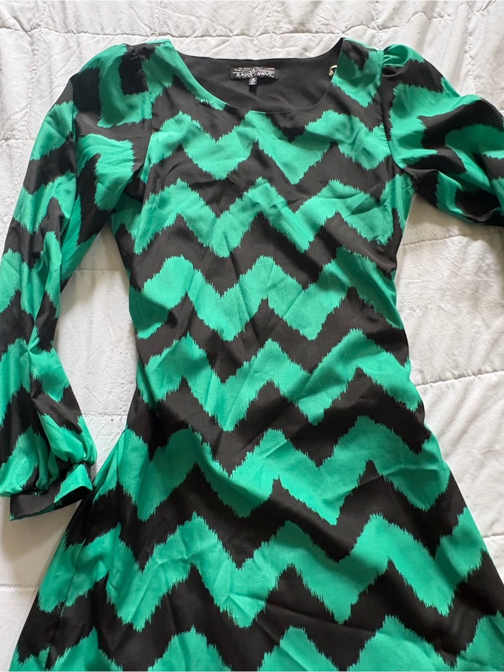Almost Famous Green and Black Chevron Long Sleeve Dress